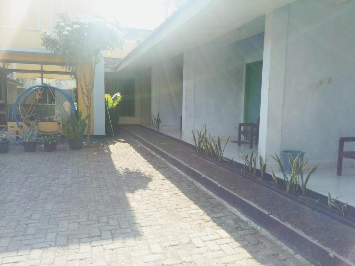 Hotel Gunung Slamet Пурвокерто Екстериор снимка