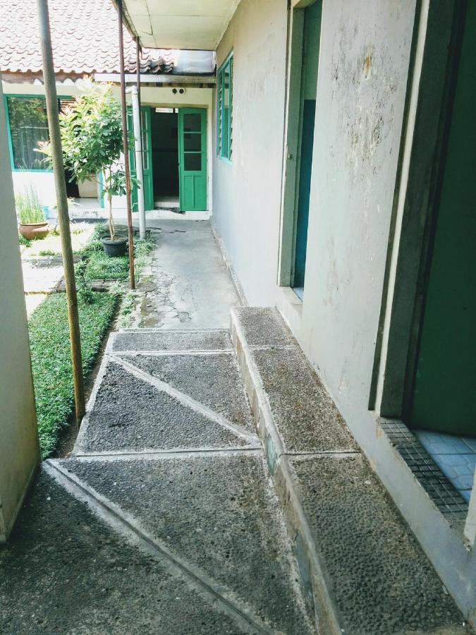 Hotel Gunung Slamet Пурвокерто Екстериор снимка