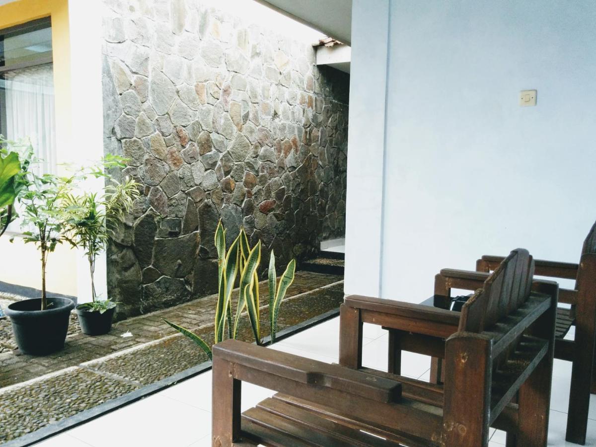 Hotel Gunung Slamet Пурвокерто Екстериор снимка